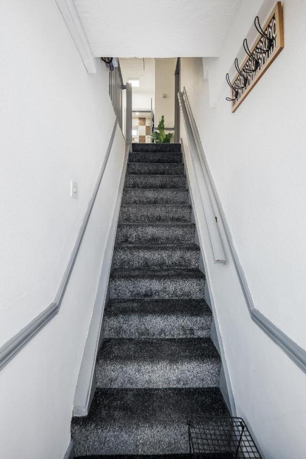Heathrow 2-Bedroom Maisonette With Parking West Drayton  Екстериор снимка